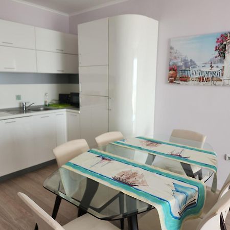 Beach View Apartment Шкорпиловци Экстерьер фото